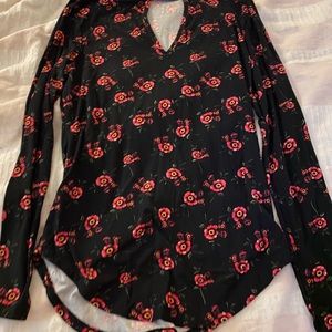 Same shirt, different pattern. Size medium